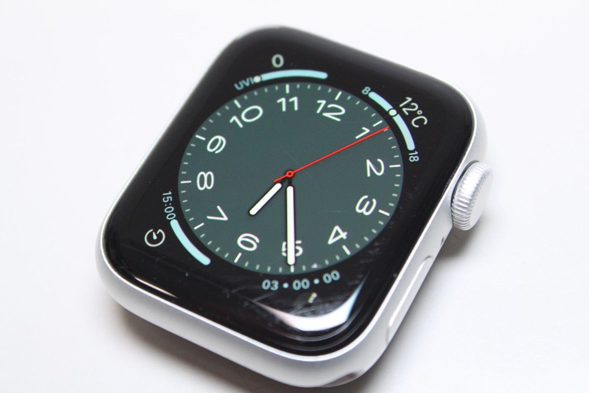 Apple Watch SE（第1世代）GPS/40mm/A2351〈MYDM2J/A〉⑤