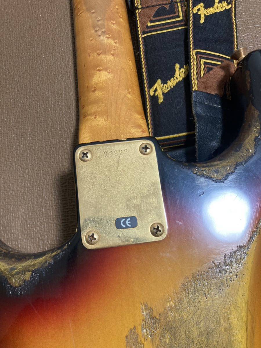 Fender エレキギター STRATOCASTER R2929 _画像7