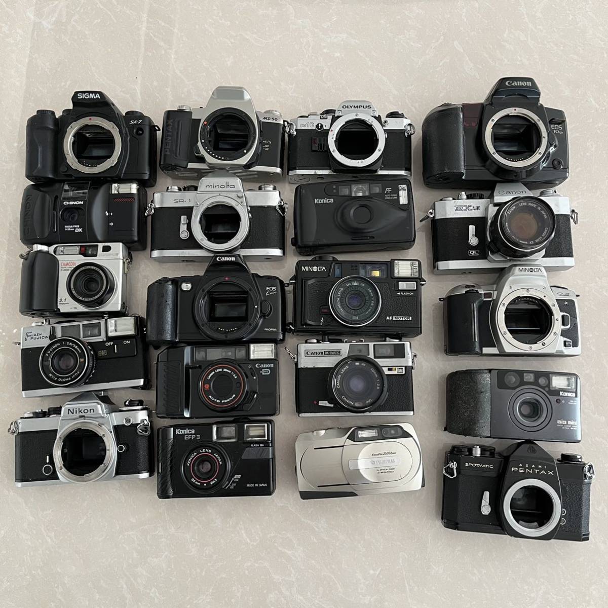 1円~フィルムカメラまとめ Nikon FUJICA OLYMPUS CHINON SIGMA KONICA Canon MINOLTA PENTAX (ジャンク品 動作未確認 KJ) _画像1