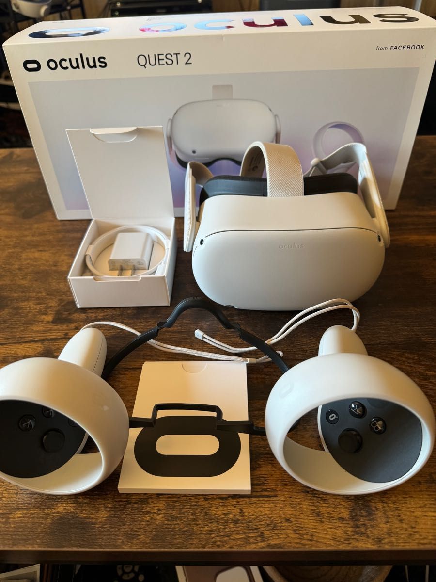 Oculus Quest 2 完全ワイヤレスのオールインワンVRヘッドセット 64GB