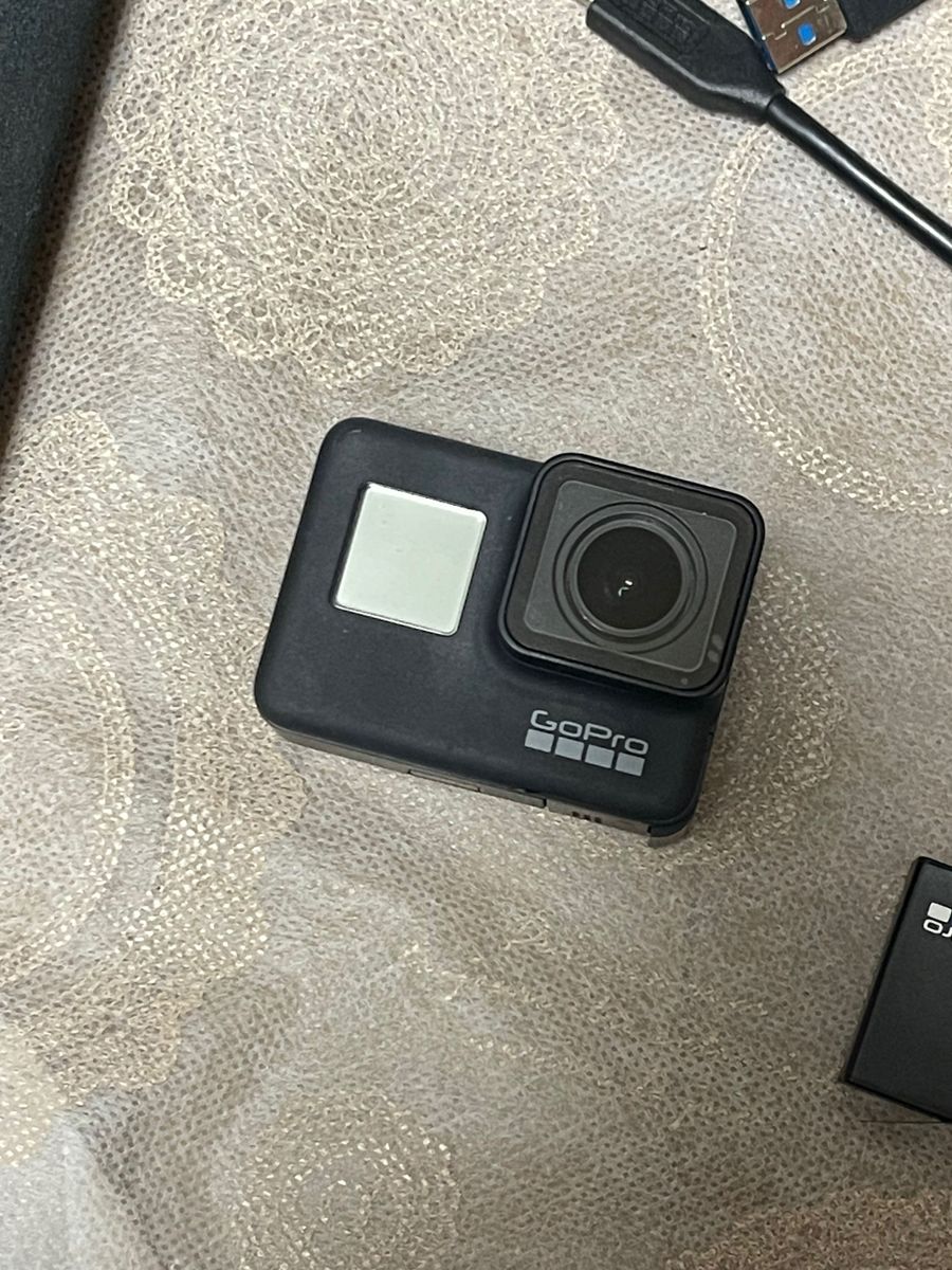 【アクティビティ用】GoPro/ゴープロ HERO7 Black アクションカメラ バッテリー×2/純正付属品有り