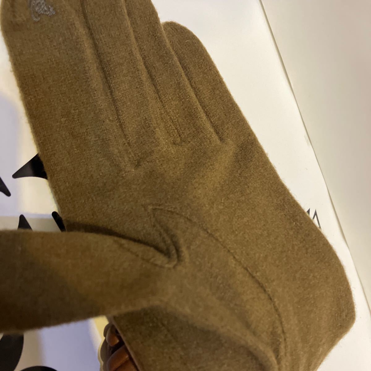 送料込●新品●Vivienne Westwood 羊革手袋 スマホ対応ラムレザー ブラウンB メンズ23-24cm 縦25cm ×横9.5cmヴィヴィアンウエストウッド