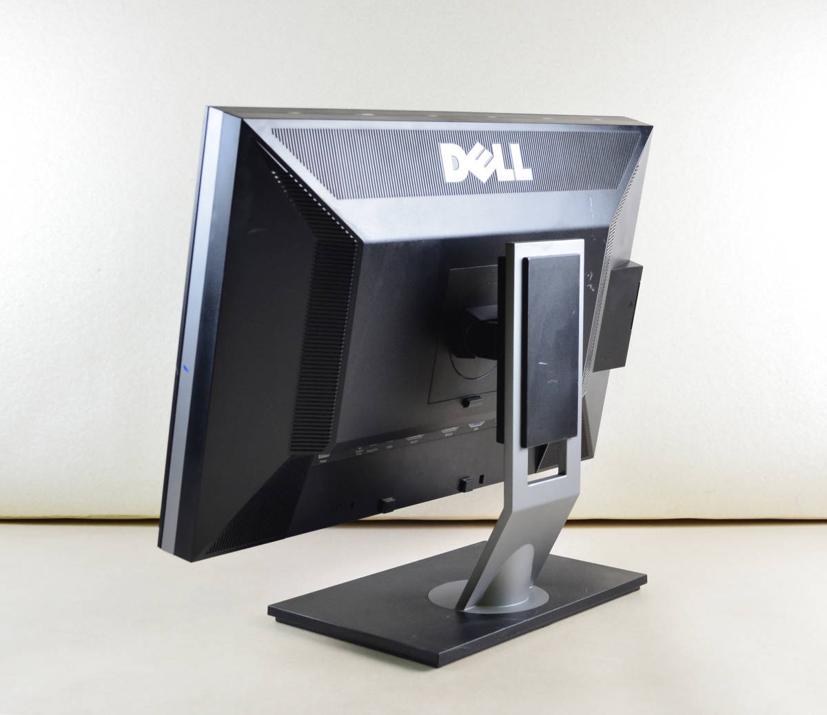 DELL 24型ワイド U2410f WUXGA 1920x1200 ゲーミング HDMI/DP DELL 24型ワイド U2410f WUXGA 1920x1200 ゲーミング HDMI/DP