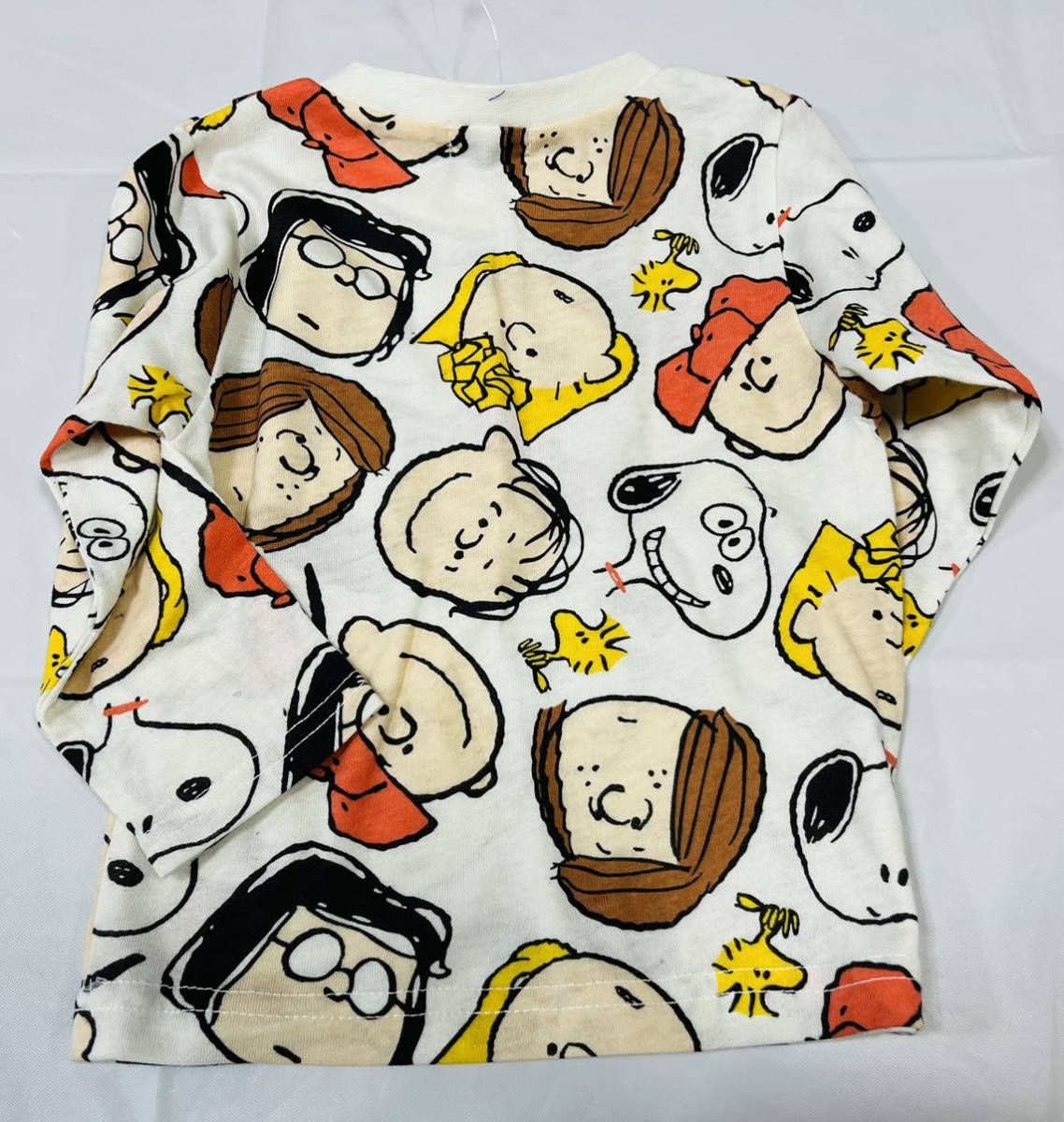 ★4900*激安sale!!新品 こども服 　長袖Tシャツsize80　1枚★PEANUTS.スヌーピー_画像2