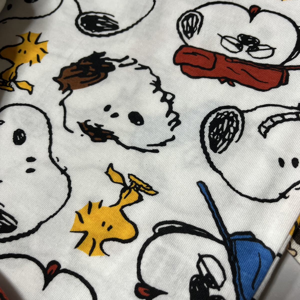 ★2216*激安sale!!新品 こども服 　長袖Tシャツsize130　1枚★PEANUTS.スヌーピー_画像2