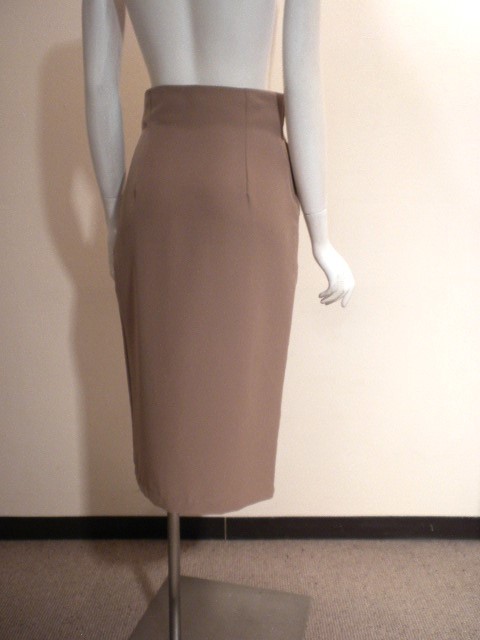  prompt decision! new goods 2023SS model *. Italy [RINASCIMENTO]*li not equipped men to* woman times to raise design. Camel beige group ~ tight skirt!S size 
