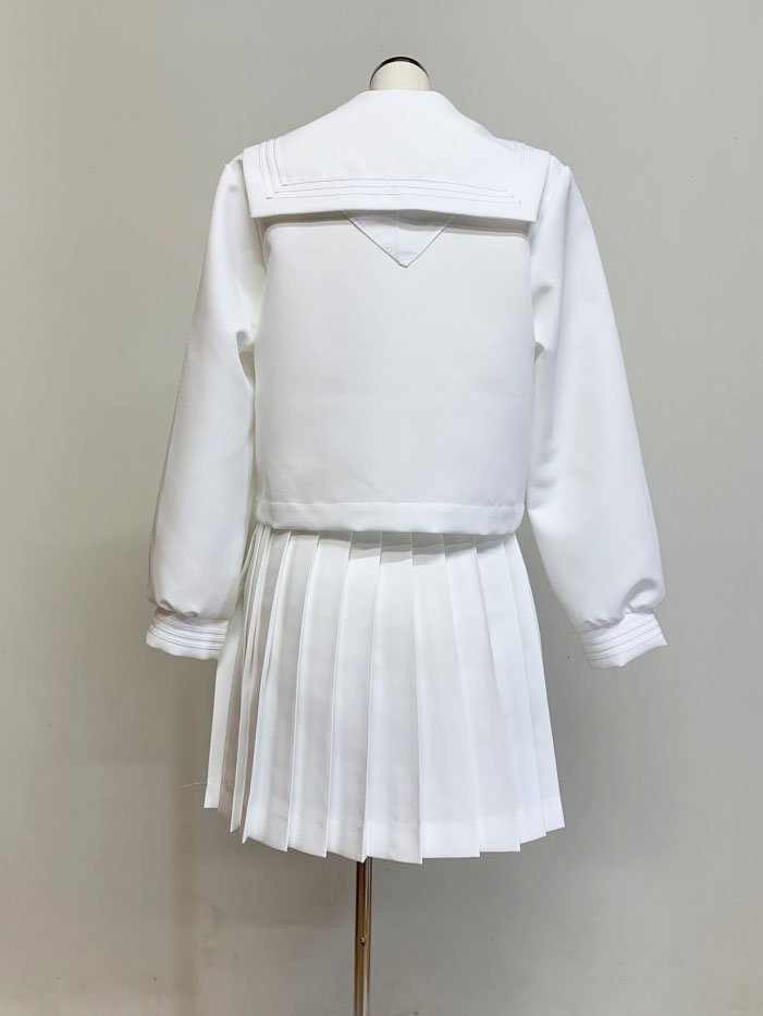 A9【新品】前開き白色セーラー服＋白色スカートセット［スカーフ白]（女の子サイズ）の画像2