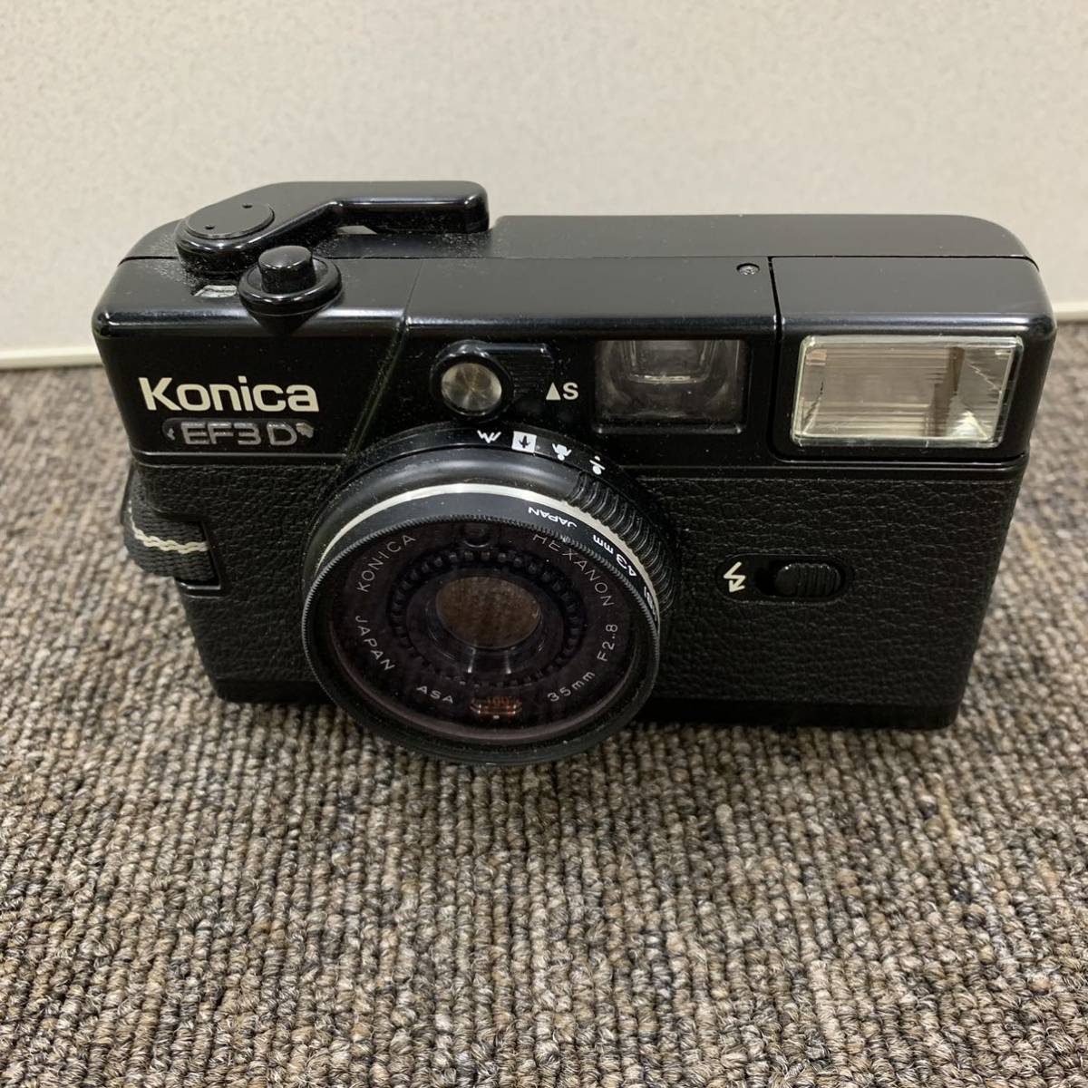 □【売り切り】Konicaコニカ　EF3 D 35mm F2.8 コンパクトフィルムカメラ_画像1