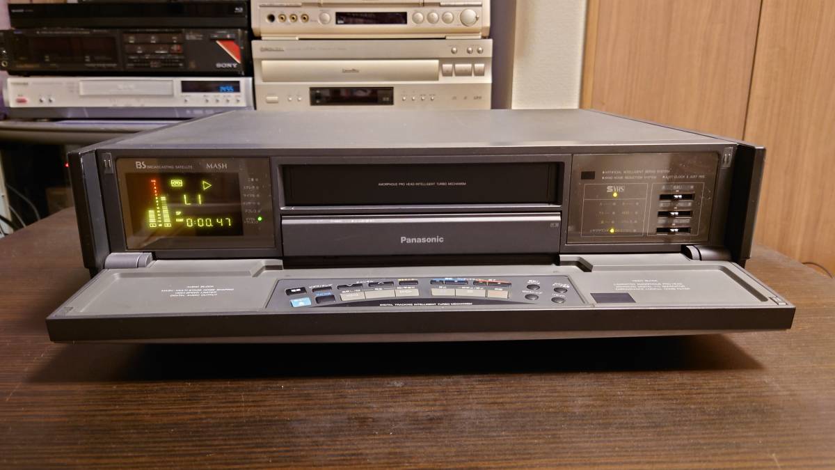Panasonic S-VHSビデオデッキ　NV-BS900 動作は出来るジャンク品です_画像2