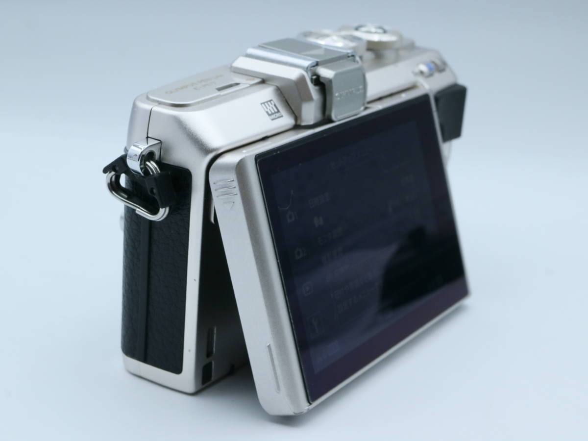 C4082　ほぼ新品！　OLYMPUS　PEN-Lite　E-PL7　オリンパス　ミラーレス一眼_画像9