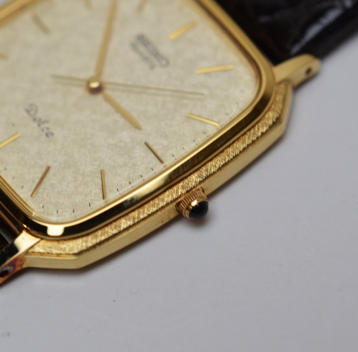 良品 SEIKO Dolce 腕時計 9531-5000 ※裏蓋に社名刻印有 ゴールド金具 ステンレススティール 革ベルト クォーツ セイコー ドルチェ_画像3