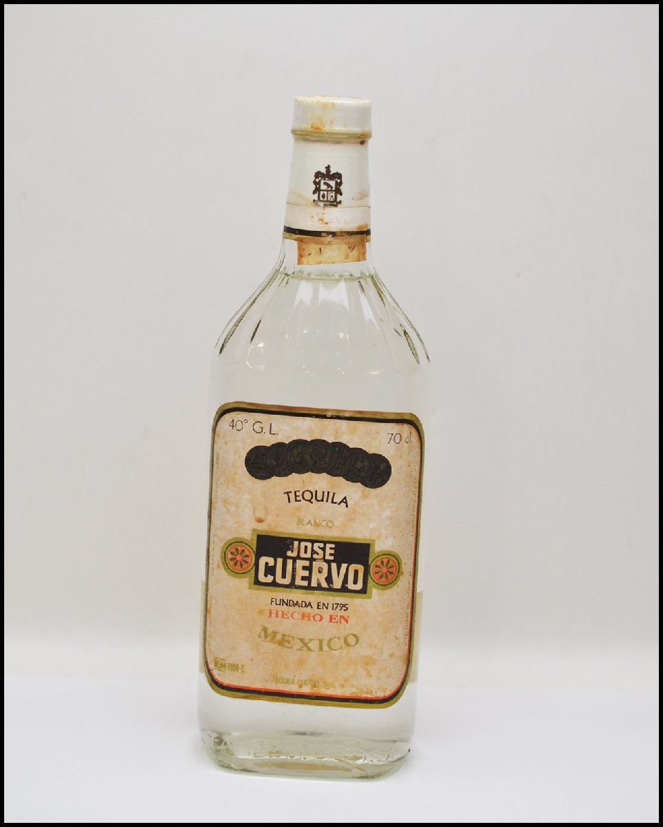 未開栓 クエルヴォ・ホワイト テキーラ 700ml 40度 スピリッツ JOSE CUERVO MEXICO_画像1