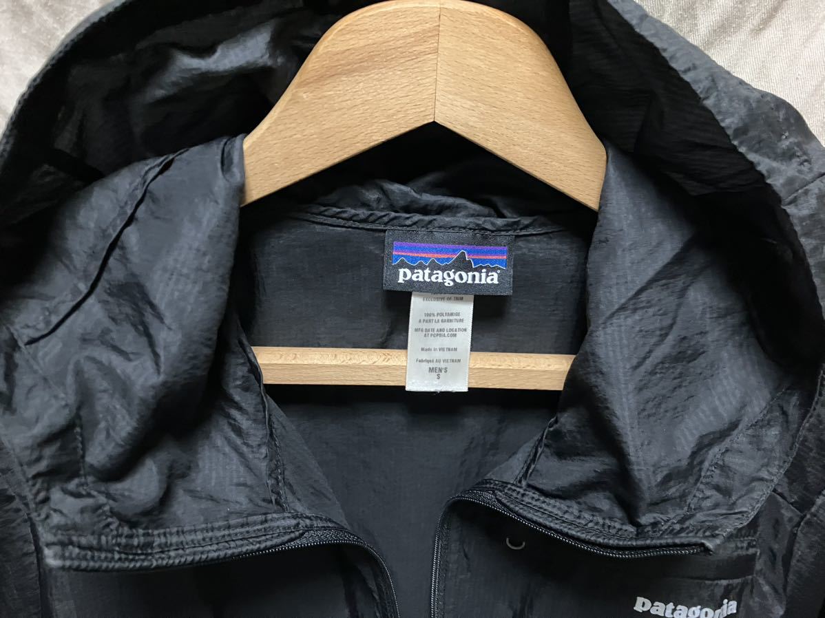 8680円 美品 patagonia フーディニジャケット S SP15 廃番希少品 8680円 美品 patagonia フーディニジャケット S SP15 廃番希少品