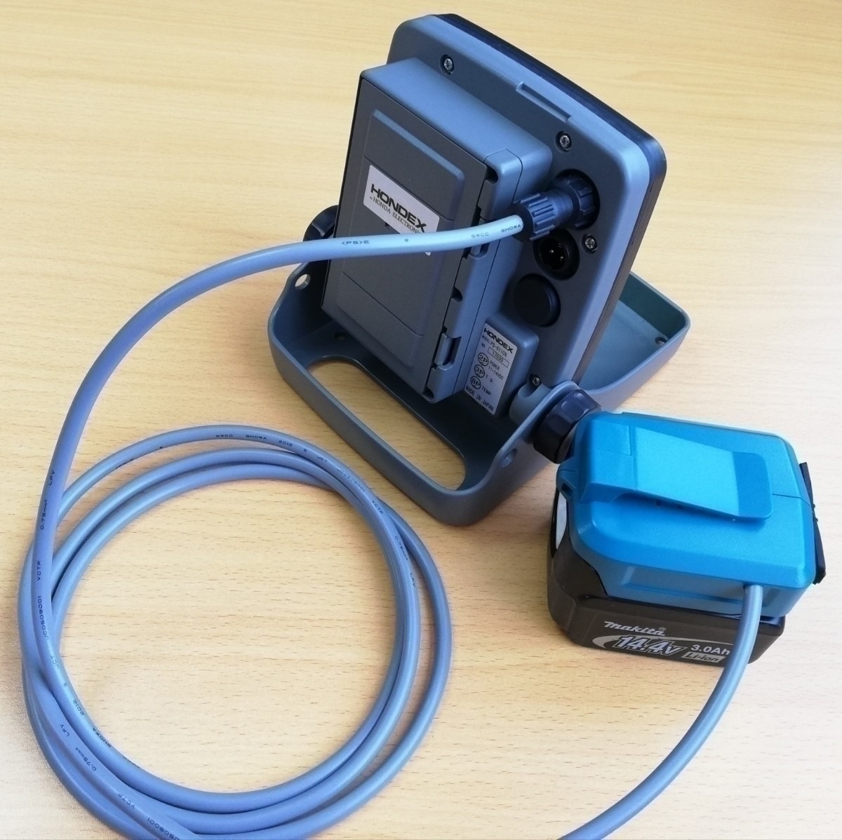 ホンデックス魚探用 マキタバッテリーアダプター 接続コードUSB ホンデックス魚探用 マキタバッテリーアダプター 接続コードUSB
