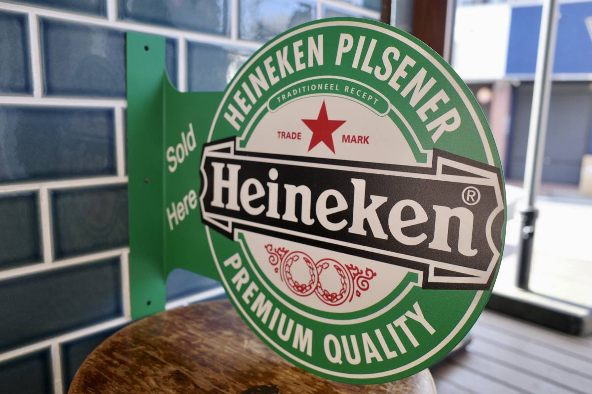 新品　Heineken　ハイネケン　フランジサイン メタルサイン 看板 コーナー 世田谷ベース インテリア　ビール　カフェ　バー_画像1