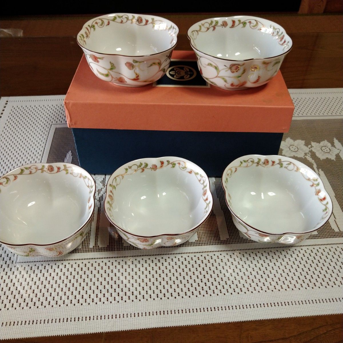 たち吉橘吉四角小鉢ダイヤ形小鉢揃色絵キンセンカ金銭花唐草文5