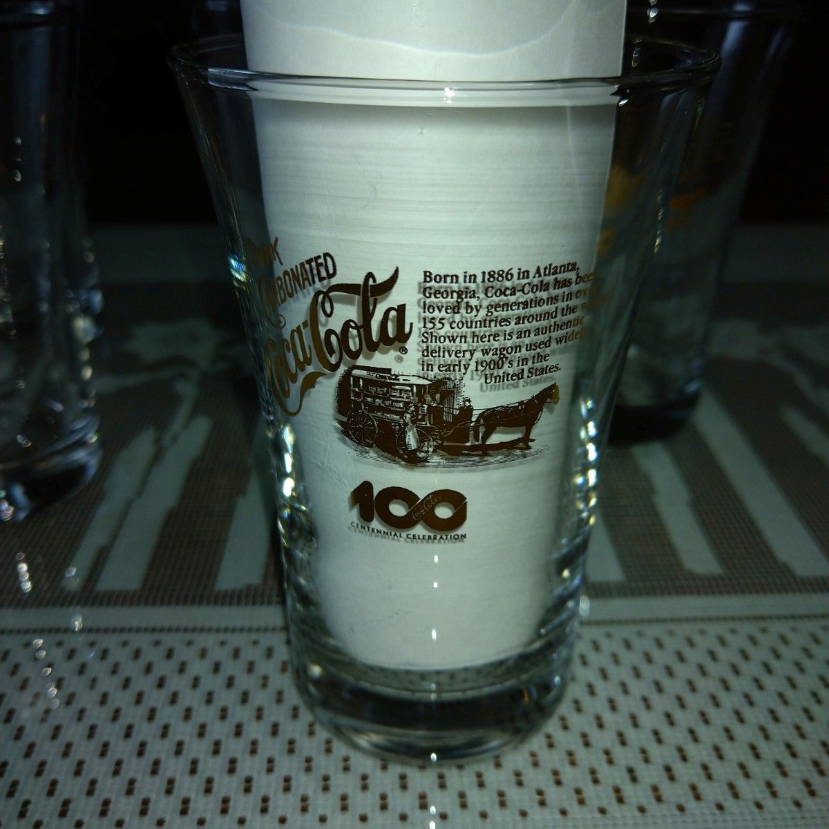 コカ・コーラグラスコップクラッシュグラス非発売ロゴ入り限定品ビアグラスキッチン用品　食器ガラスコップ住まい