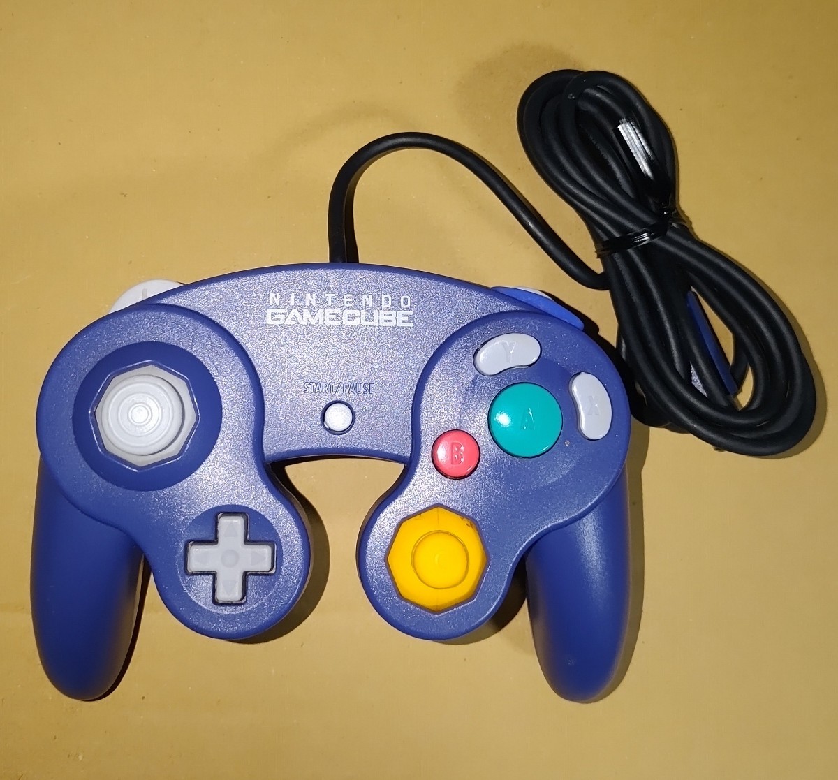 純正品　ニンテンドー　ゲームキューブ　バイオレット　　Nintendo GameCube Controller GC_画像1