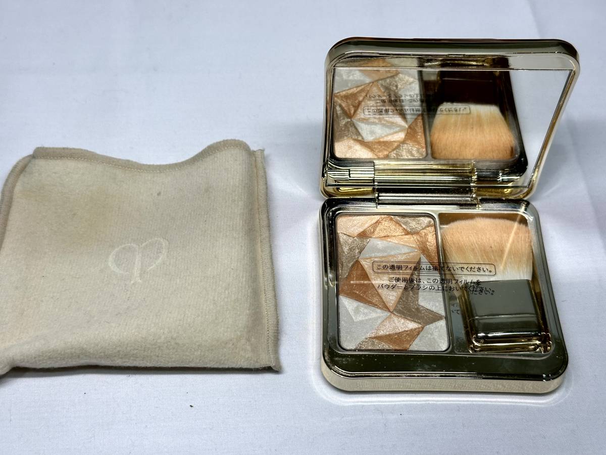 [1978] 定形外210円 コスメ cle de Peau Beaute クレ・ド・ポー・ボーテ ル・レオスールデクラ フェイスカラー 202 Golden Galaxy 10g 中古_画像1