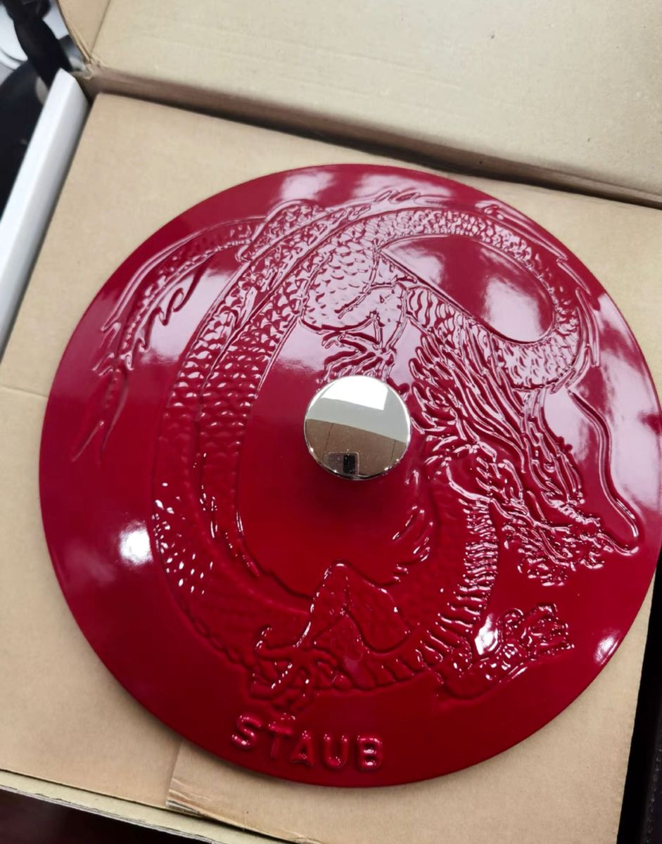 staub ストウブ 24cm 限定ドラゴン ボルドー 稀少|Yahoo!フリマ staub ストウブ 24cm 限定ドラゴン ボルドー 稀少|Yahoo!フリマ