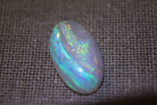 *1 month service goods 2.770ct natural white opal Australia production 