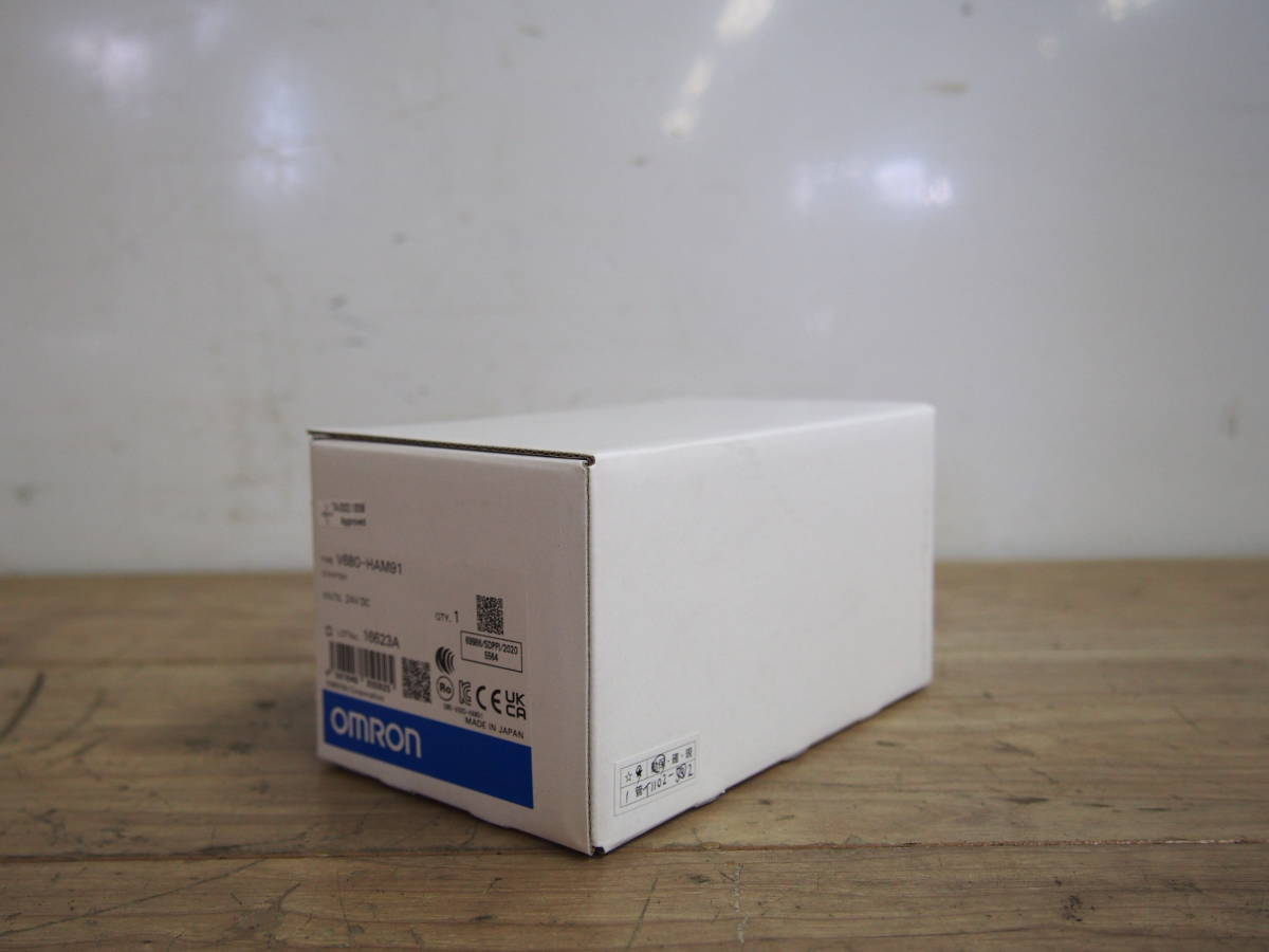 ★【1T1102-5α2】 新品、未使用 OMRON オムロン V680-HAM91 2020年製 アンプ一体コントローラ 動作保証_画像1