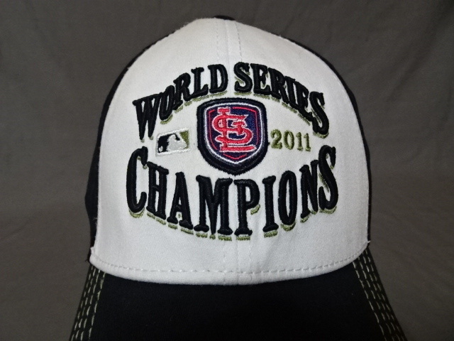 激レア USA購入【NEWERA】製【39THIRTY】 MLB セントルイス カージナルス【2011 WORLD SERIES CHAMPIONS】ロゴ刺繍入りキャップ 中古良品_画像1