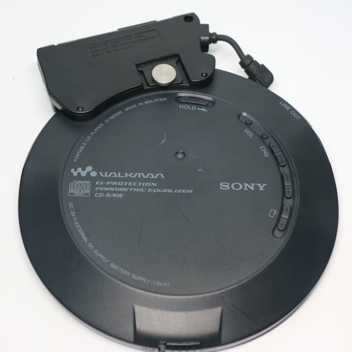 06) SONY ソニー WALKMAN D-NE830 ポータブルCDプレーヤー ウォークマン 動作確認済み_画像3