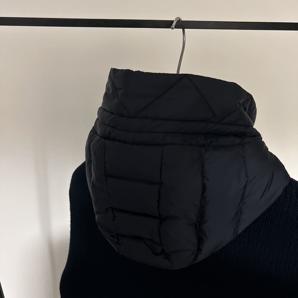 モンクレール ハイブリッドダウンニット 定番 S ネイビー 正規品 モンクレール ハイブリッドダウンニット 定番 S ネイビー 正規品