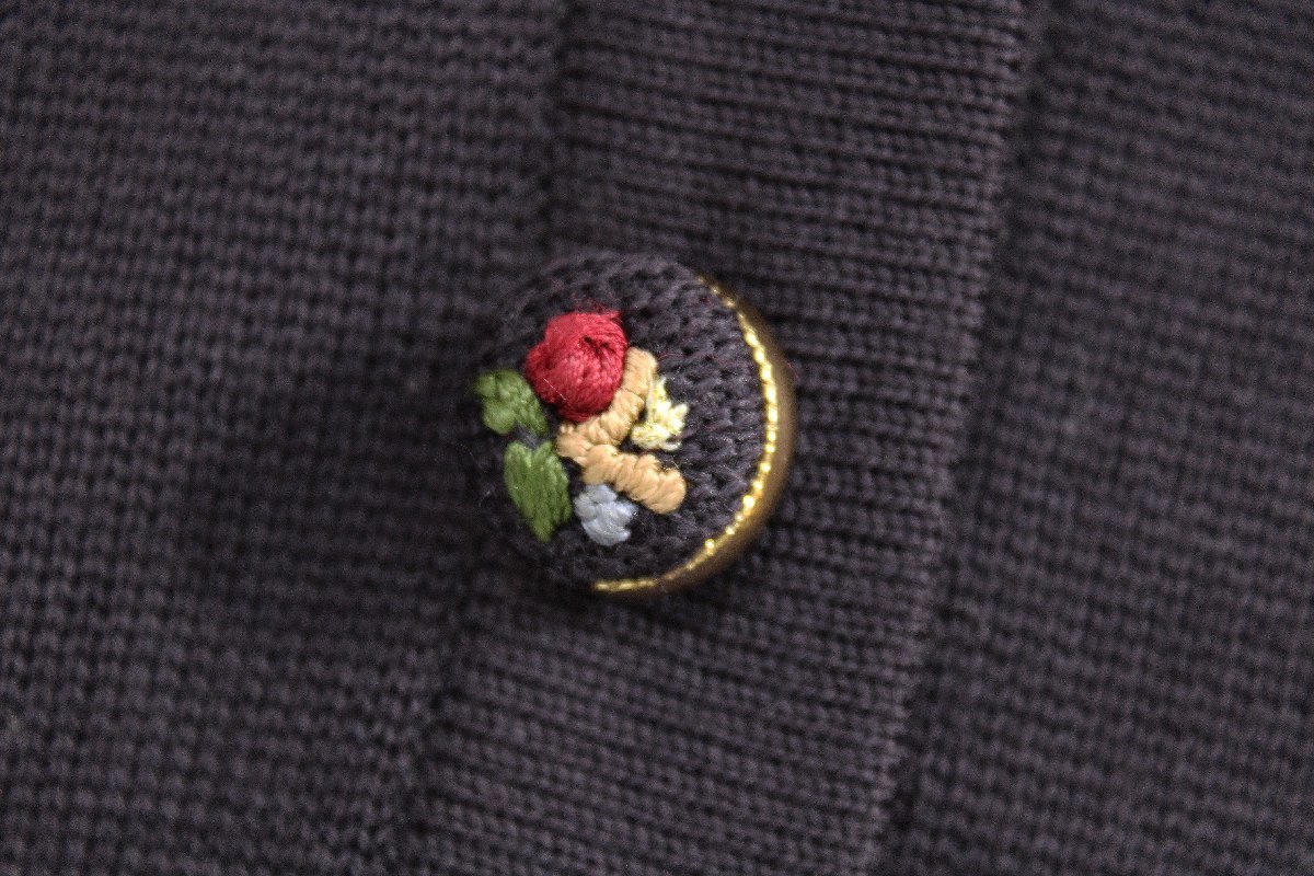 美品 ATELIER SAGAN/アトリエサガン ウール100％刺繍ビジュー付ニットカーディガン ri040_画像8