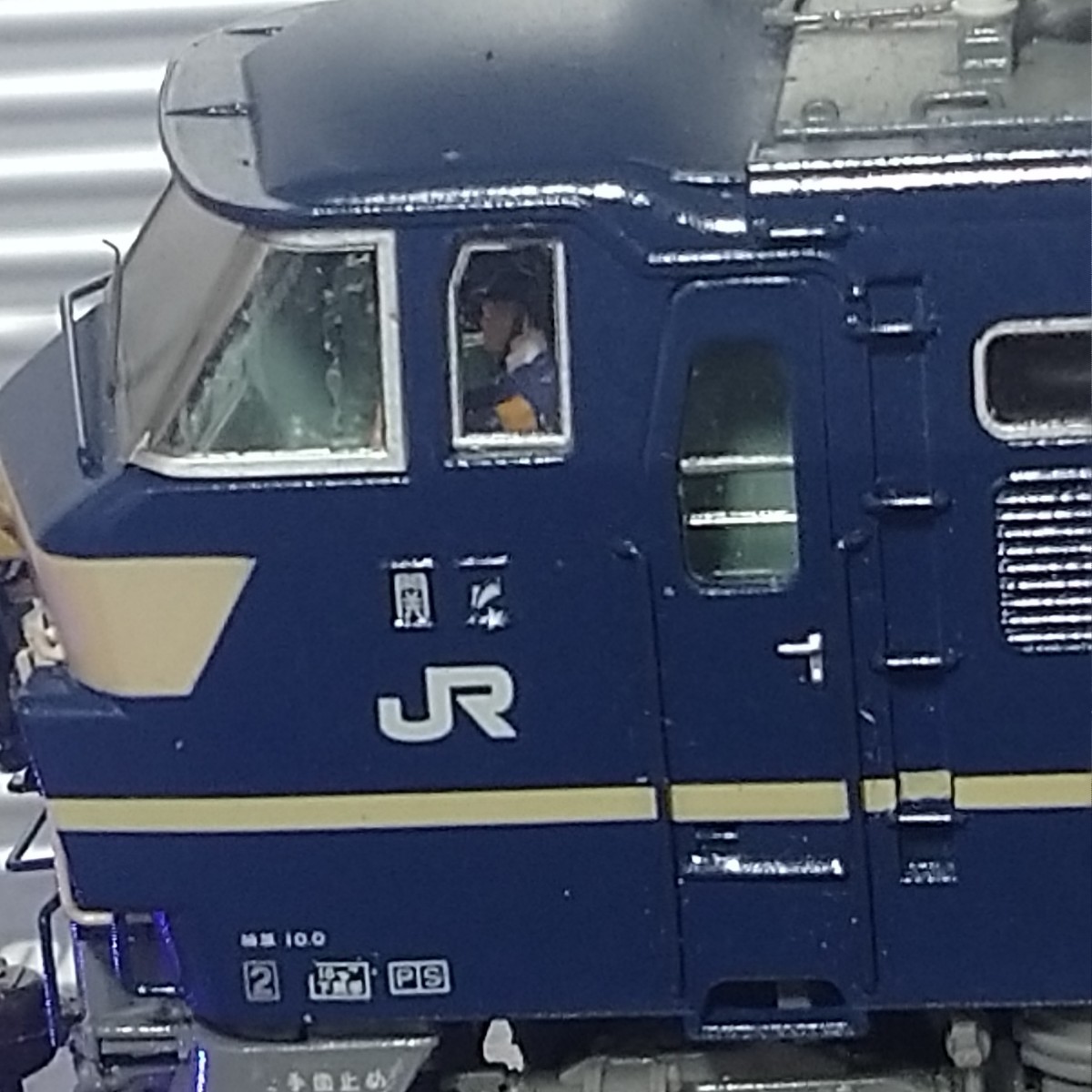 天賞堂 カンタム機 EF66 0番台2次型 JR西日本タイプ PS22パンタ ディティールアップ加工_画像9