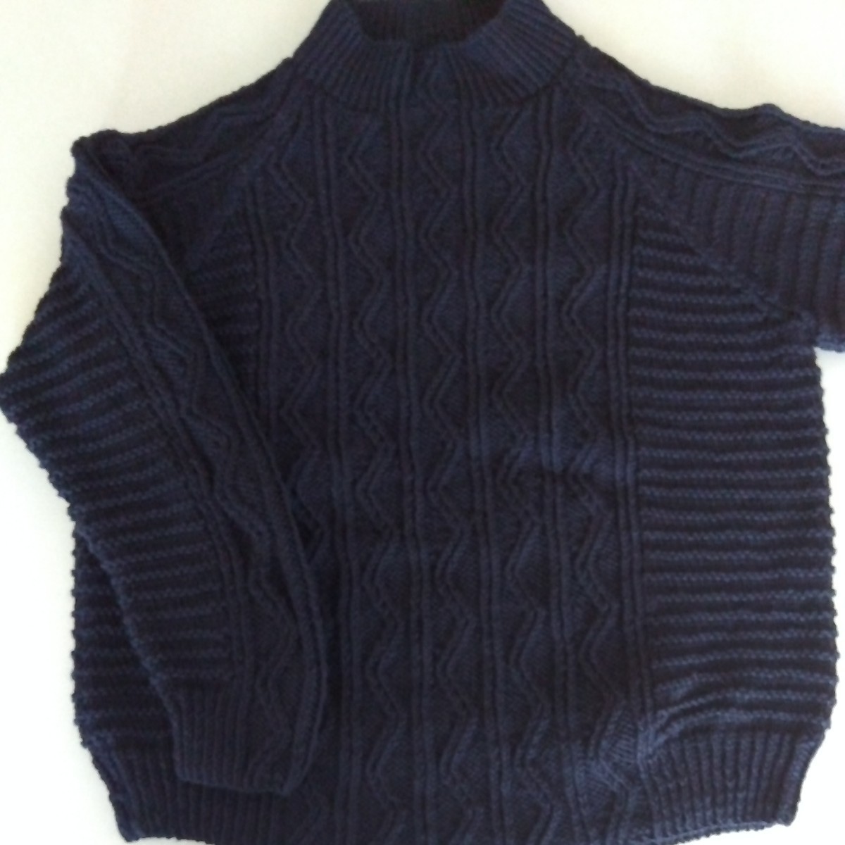 送料無料　メリノウール手編みセーター