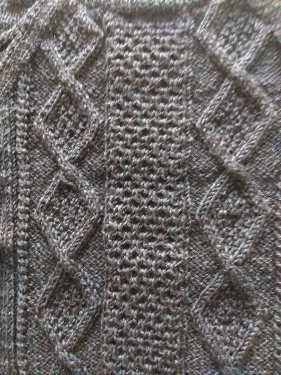 送料無料　手編みセーター（国産糸使用）_画像2