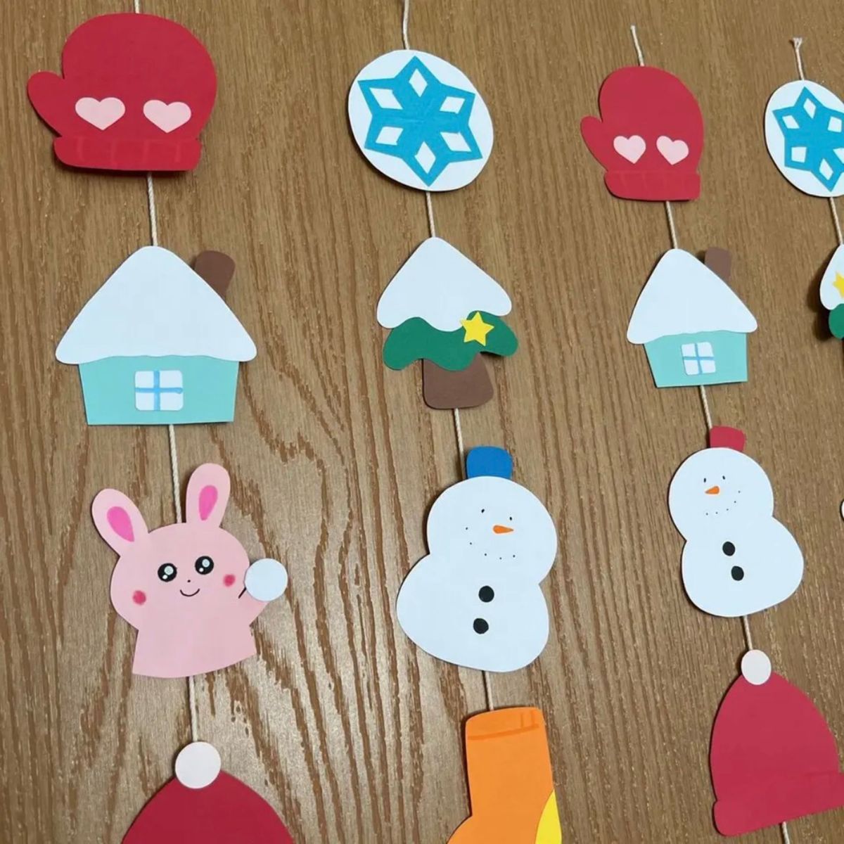 再販】冬 雪うさぎ ガーランド 壁面飾り 保育園 幼稚園 壁面装飾 再販】冬 雪うさぎ ガーランド 壁面飾り 保育園 幼稚園 壁面装飾