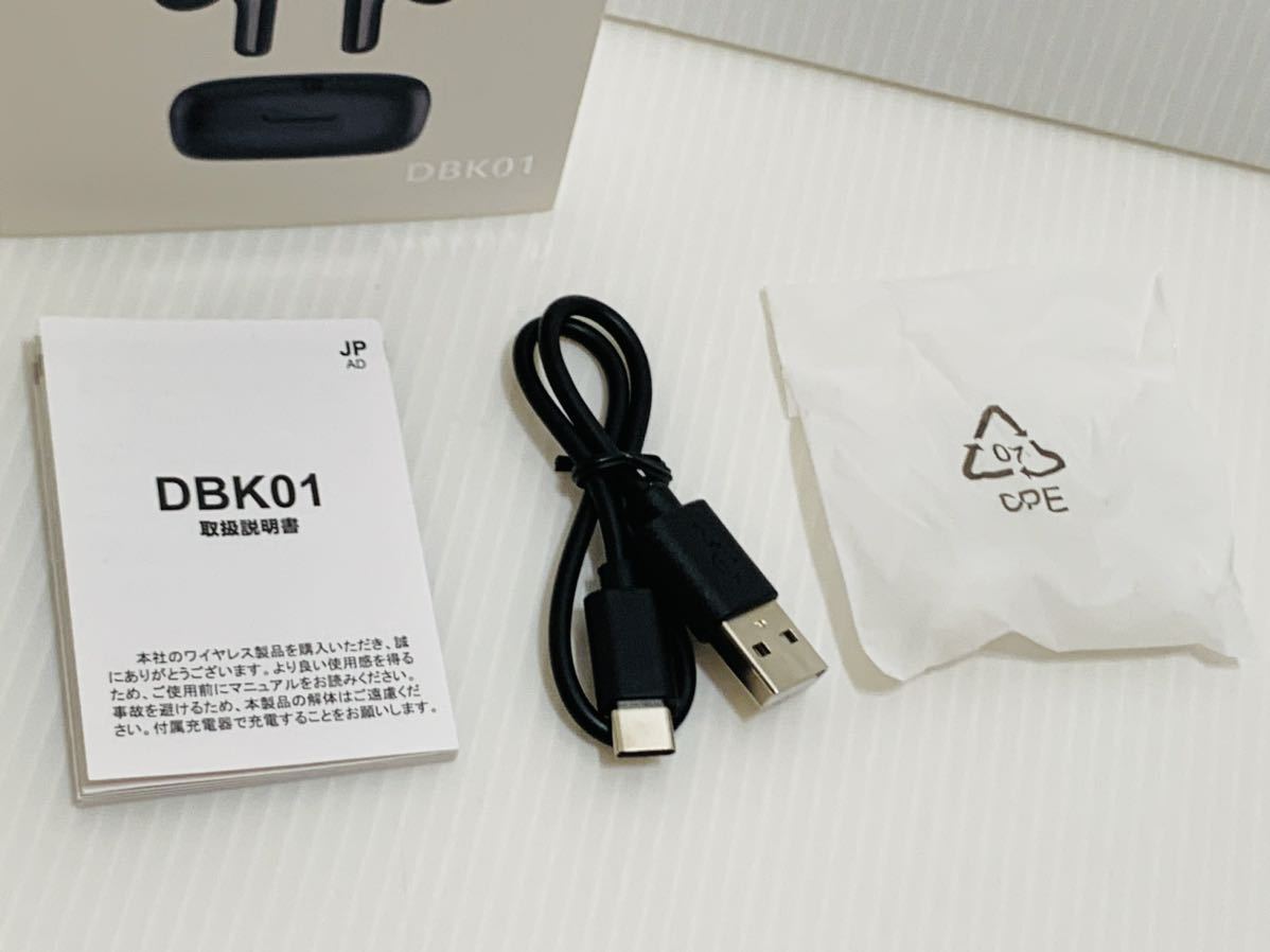 未使用品 WIRELESS EARBUDS ワイヤレスイヤホン OMMQ ブルートゥース Bluetooth ホワイト 通電動作確認済み DBK01_画像7