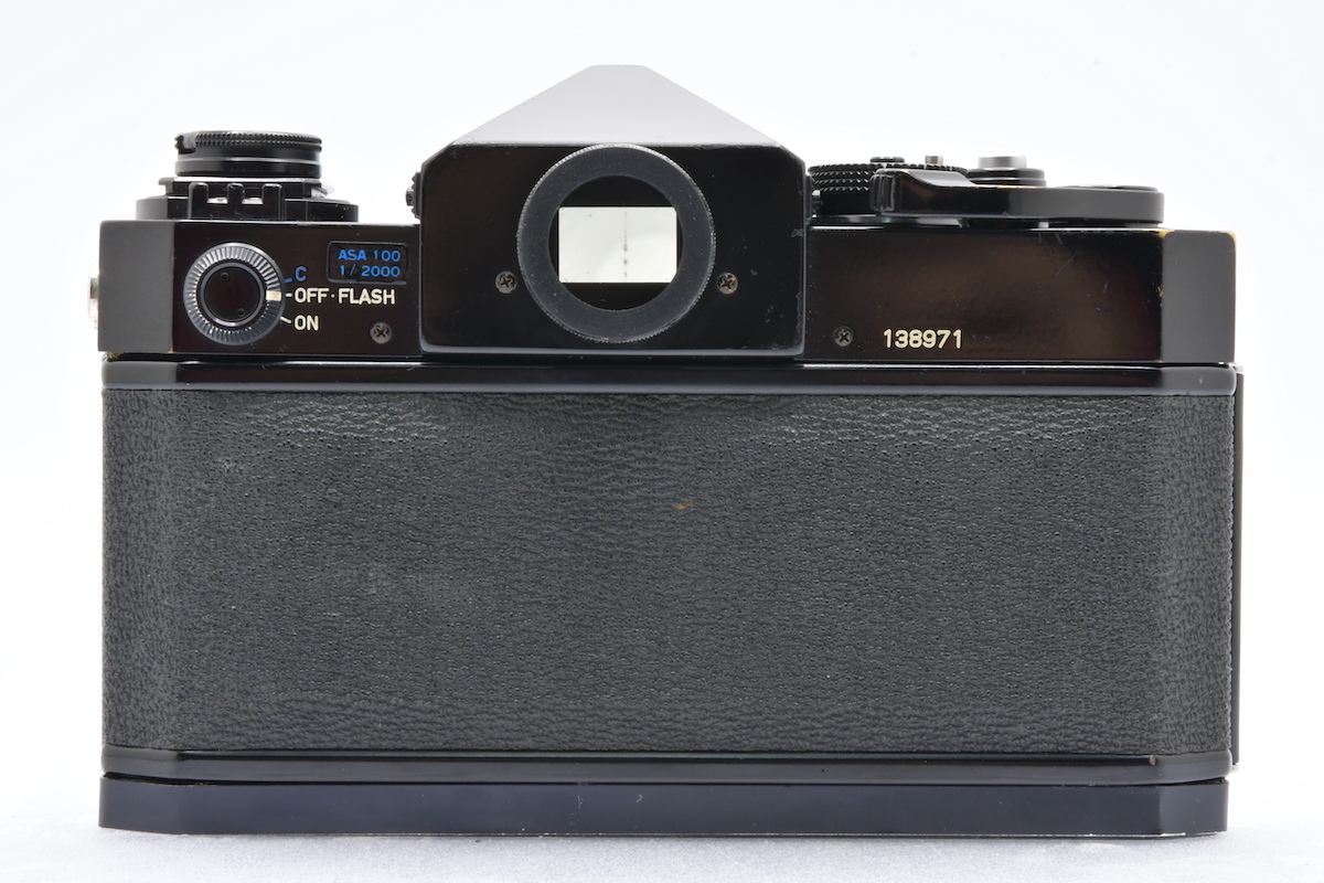 Canon 旧F-1 前期 底面改造 + NEW FD 50mm F1.8 キヤノン MF一眼レフ フィルムカメラ 単焦点レンズ_画像2