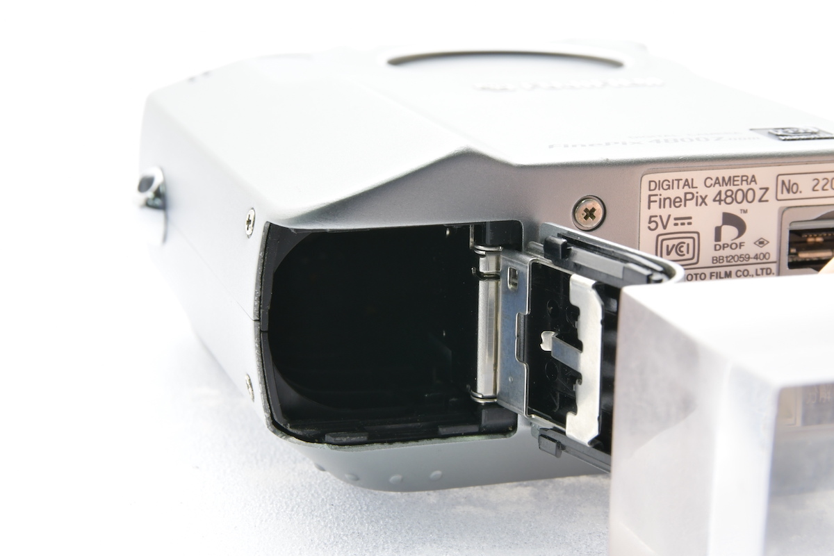 FUJIFILM FinePix 4800Z / 3x ZOOM 8.3-24.9mm フジフィルム コンパクトデジタルカメラ_画像9