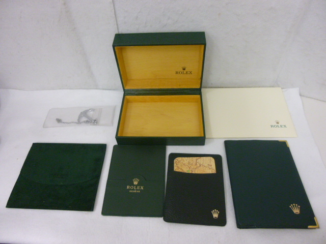 【M39108】 ROLEX ロレックス 付属品7点 緑 グリーン 空箱 ボックス ・カードケース・錨型 チャーム・封筒_画像1