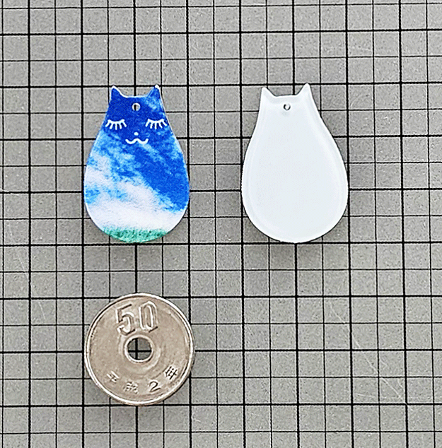 【面白雑貨】樹脂製　青空の猫　夢見る猫パーツ　10個で200円　_画像3