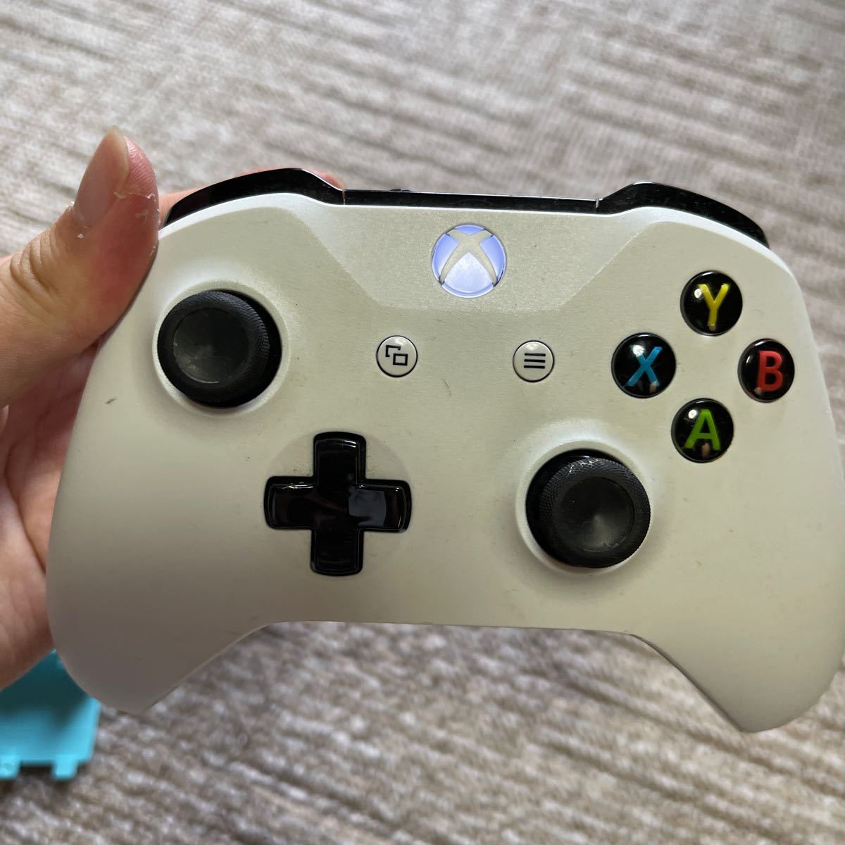 ジャンク Xbox One ワイヤレスコントローラー 4つと充電台_画像4