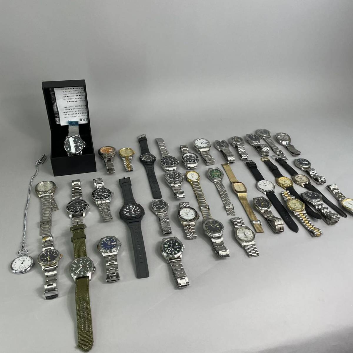 ブランド腕時計 大量まとめ売り 37本 約3.4kg SEIKO/CASIO/CITIZEN/KENTEX その他多数 ヴィンテージ 電池切れ 自動巻き ジャンク_画像2