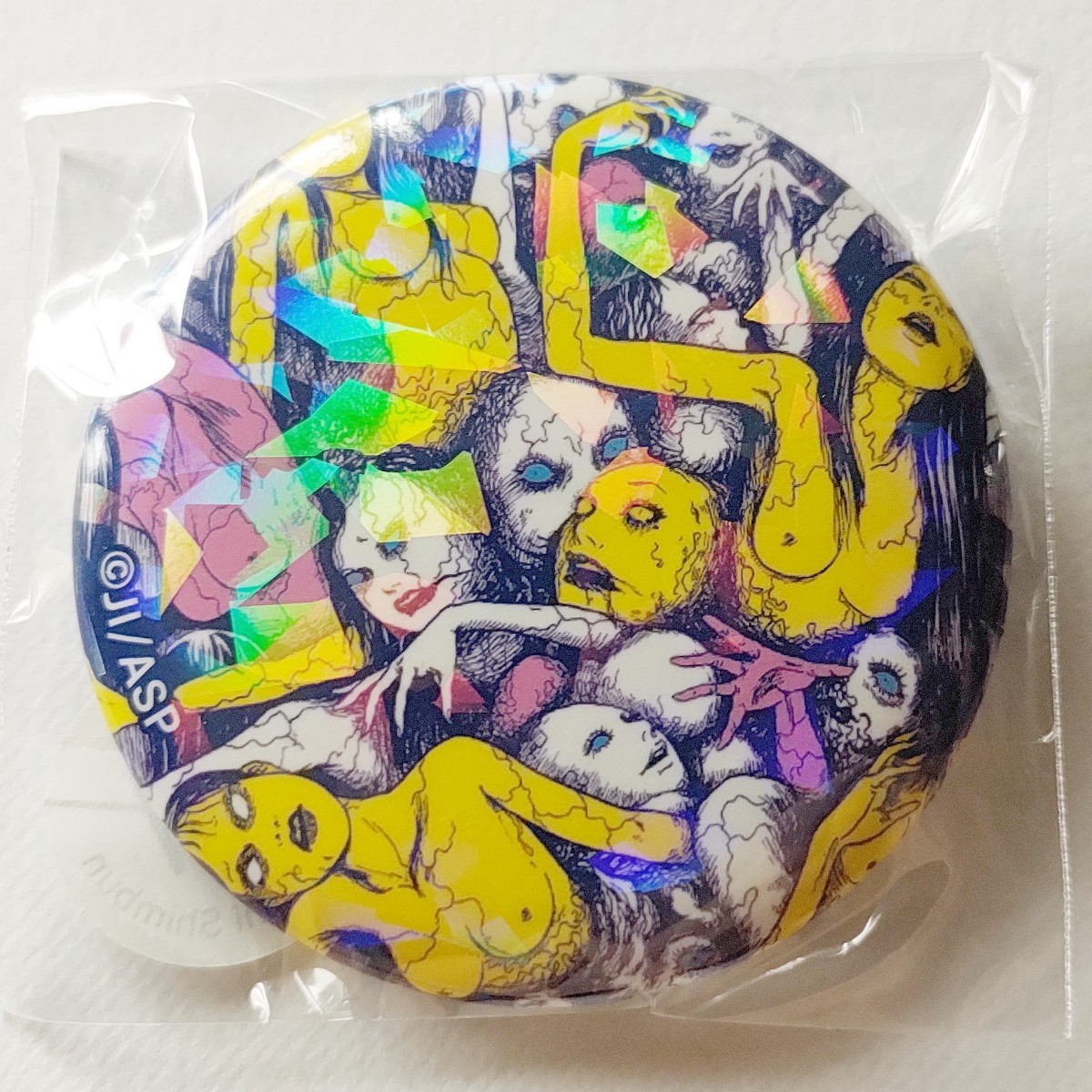 【新品】伊藤潤二 缶バッジ JUNJI ITO 伊藤 潤二 ホラー漫画 badge 【 富江 】 TOMIE_画像1