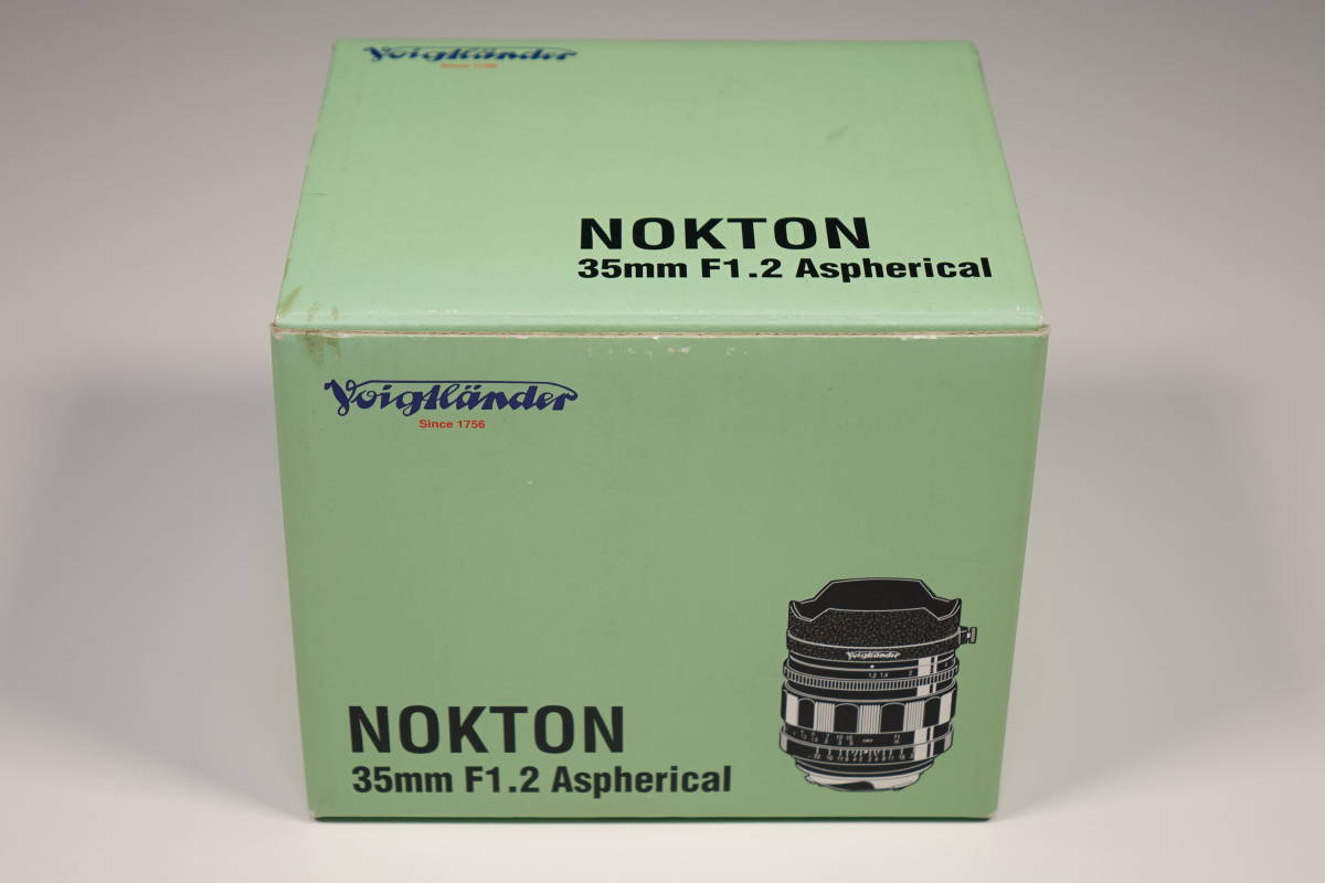 【純正緩衝材付属！】 Voigtlander NOKTON 35mm F1.2 Aspherical用外箱 【箱のみです】_画像1