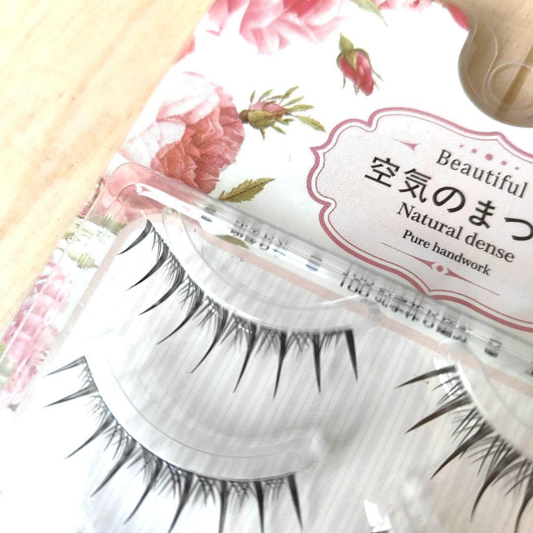  eyelashes extensions is light softly eye .... attaching . air. eyelashes Chinese make-up .