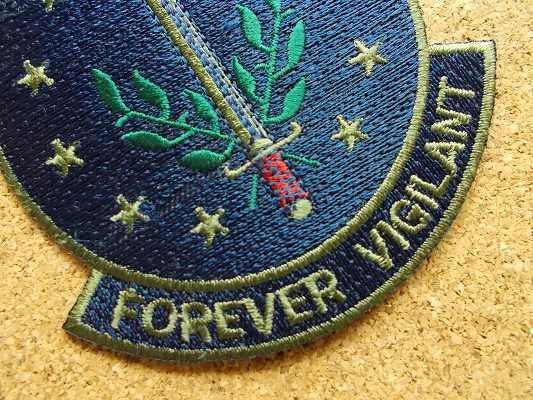 90s USAF 90TH LOGISTICS SUPPORT SQ FOREVER VIGILANTパッチ刺繍ワッペン/米軍ミリタリーARMYアメリカ軍ビンテージUSA腕章AIR FORCE部隊章_画像3