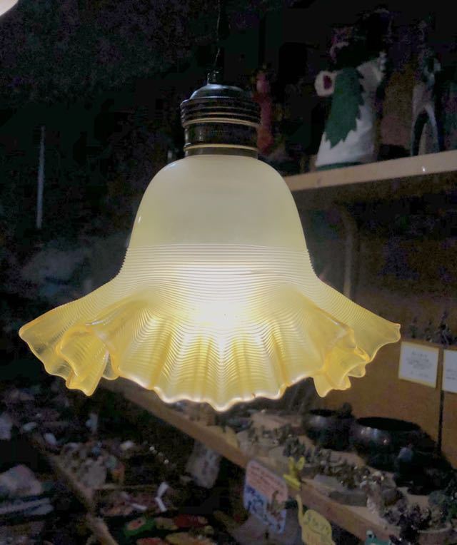 アンティーク ランプ シェード ガラス フリル 電笠 ペンダント ゴールド イギリス製_画像2