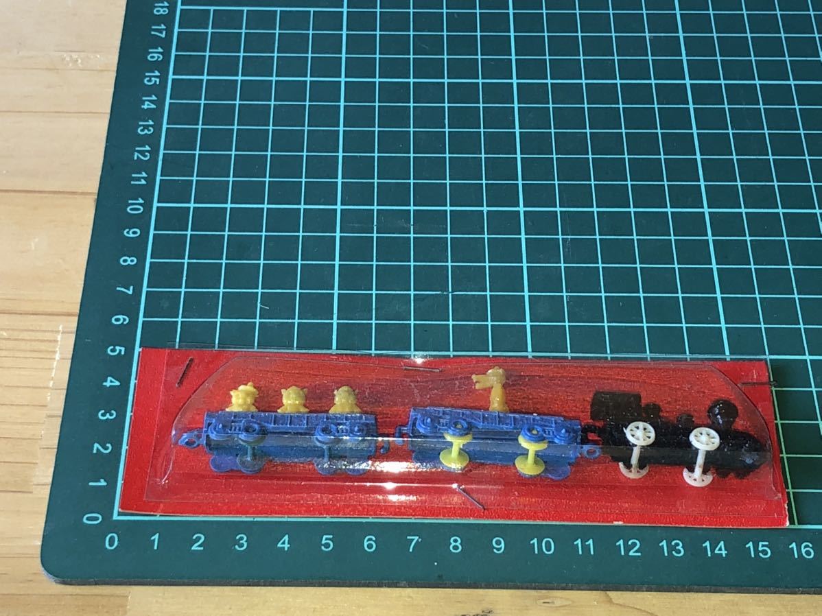 新品 未開封 当時 列車 キャラクター 駄玩具 駄菓子屋 vintage retoro 昭和レトロ ブタ 怪獣 アニメ bの画像4