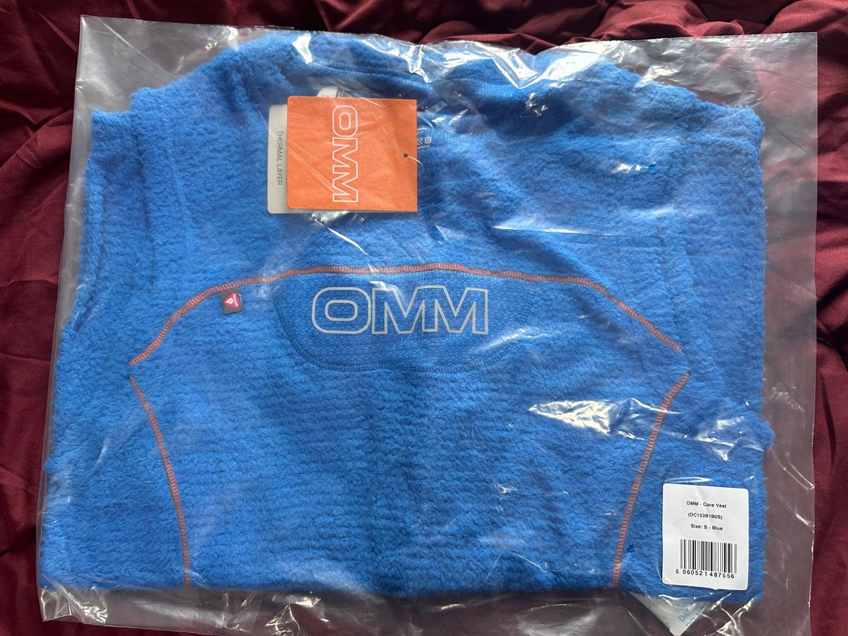 オンライン注文 OMM Core vest コアベスト S ブルー プリマロフト 新品