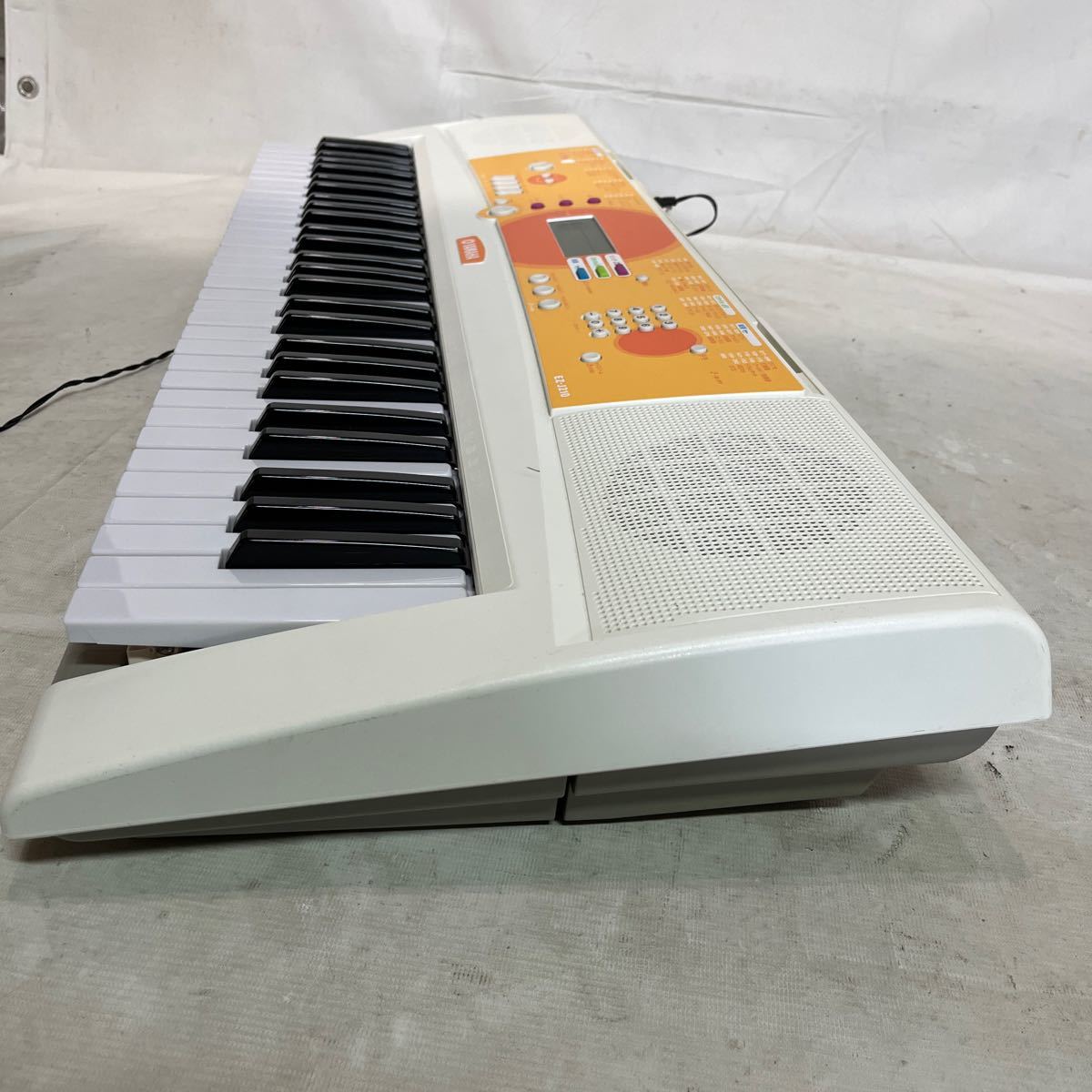 【ジャンク品】YAMAHA 電子キーボード EZ-J218_画像6