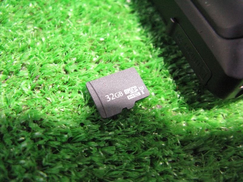 『psi』 美品 コムテック ZDR016 GPS搭載 FullHD 前後2カメラ ドライブレコーダー 動作確認済 MicroSDカード (32GB) 付き レターパック対応_画像9